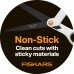 Универсална домакинска ножица Fiskars Crafts с незалепващо покритие 
